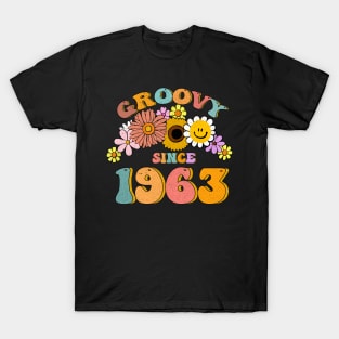 Groovy Since 1963 60 years old Vintage Retro 60th Birthday T-Shirt